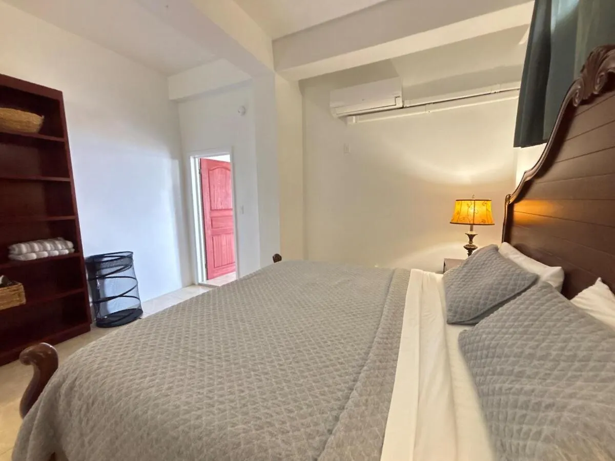 1Br Getaway With Breathtaking Views And King Bed Apartment Contant